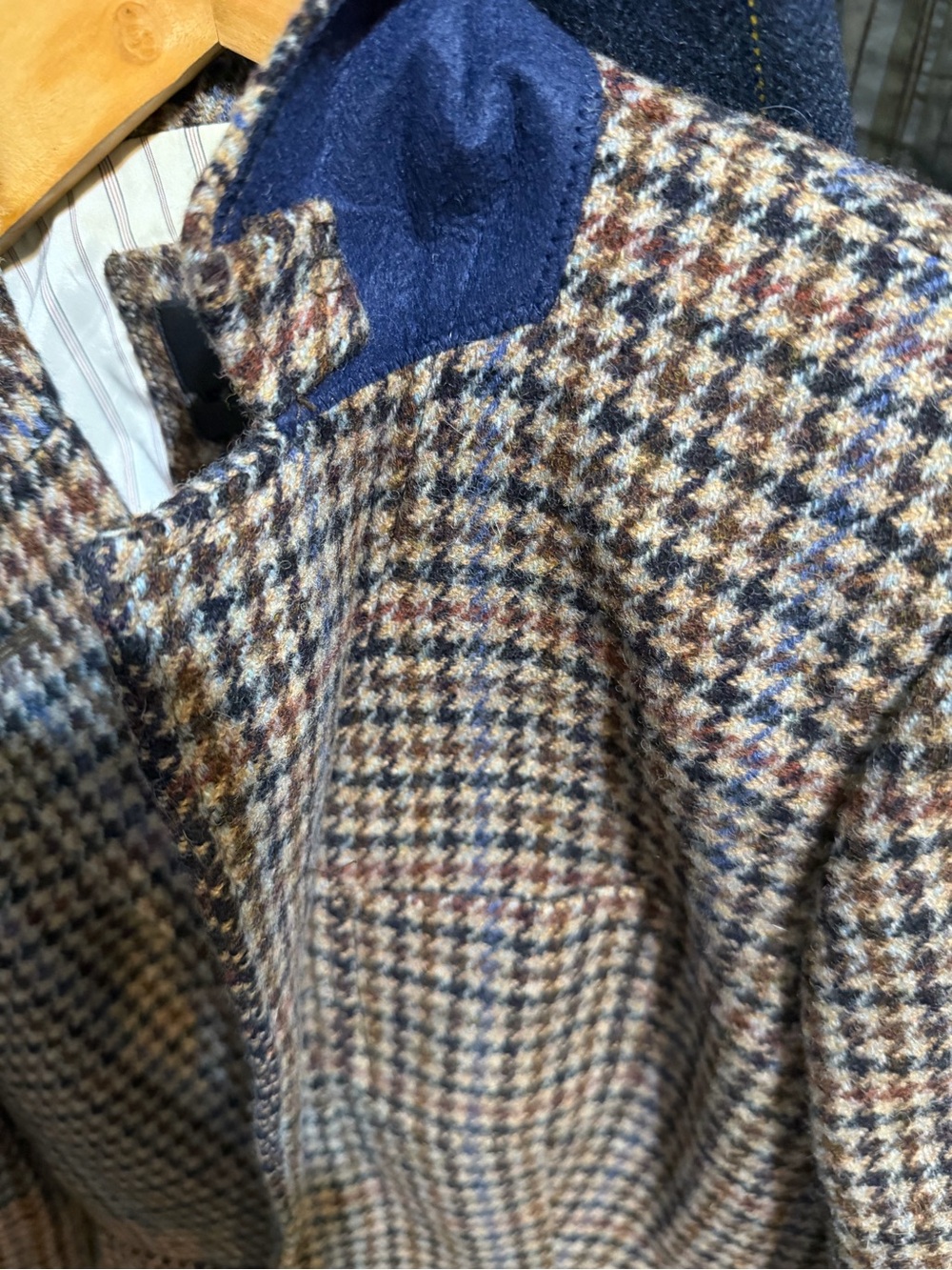 J.Crew Rhodes Houndstooth Wool
Blazer NWOT - Picture 9 of 11